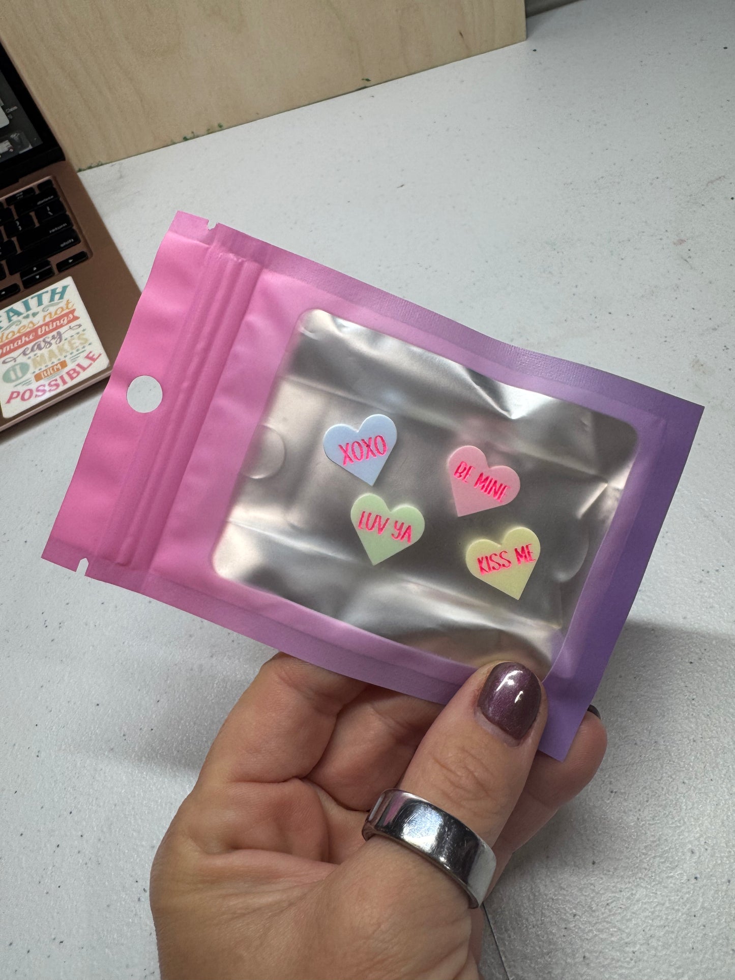 Conversation Hearts 40/30 and 20 oz