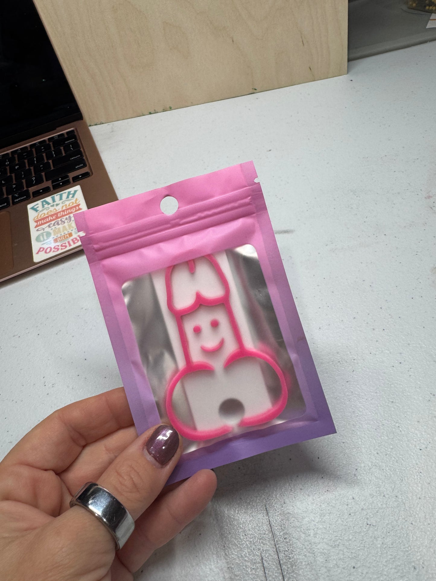 pee pee 40 oz topper