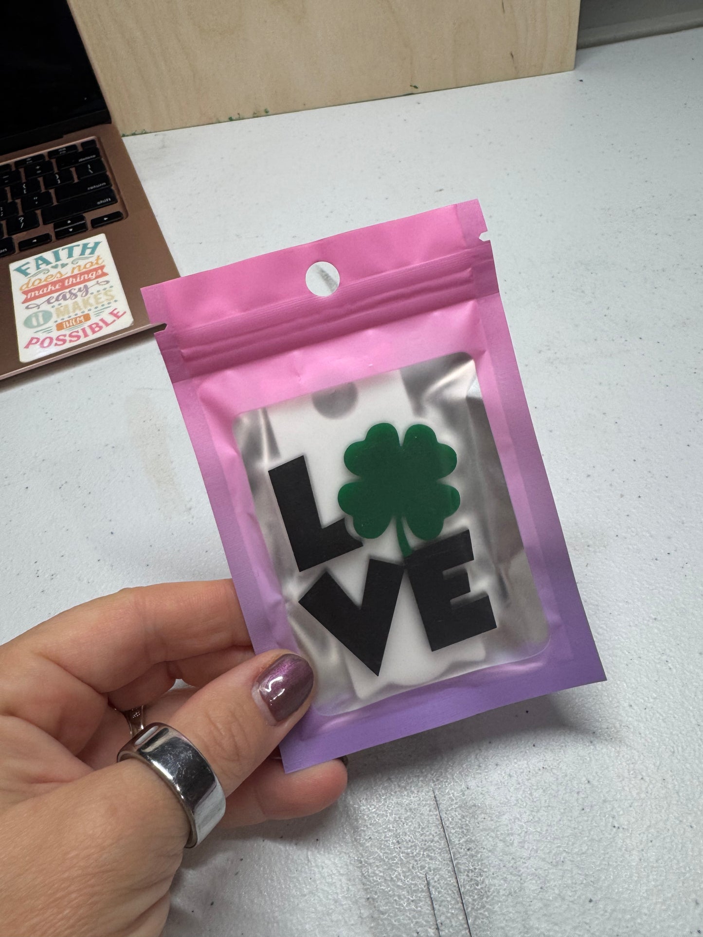 Love- St. Pattys 40 oz Tumbler Toppers