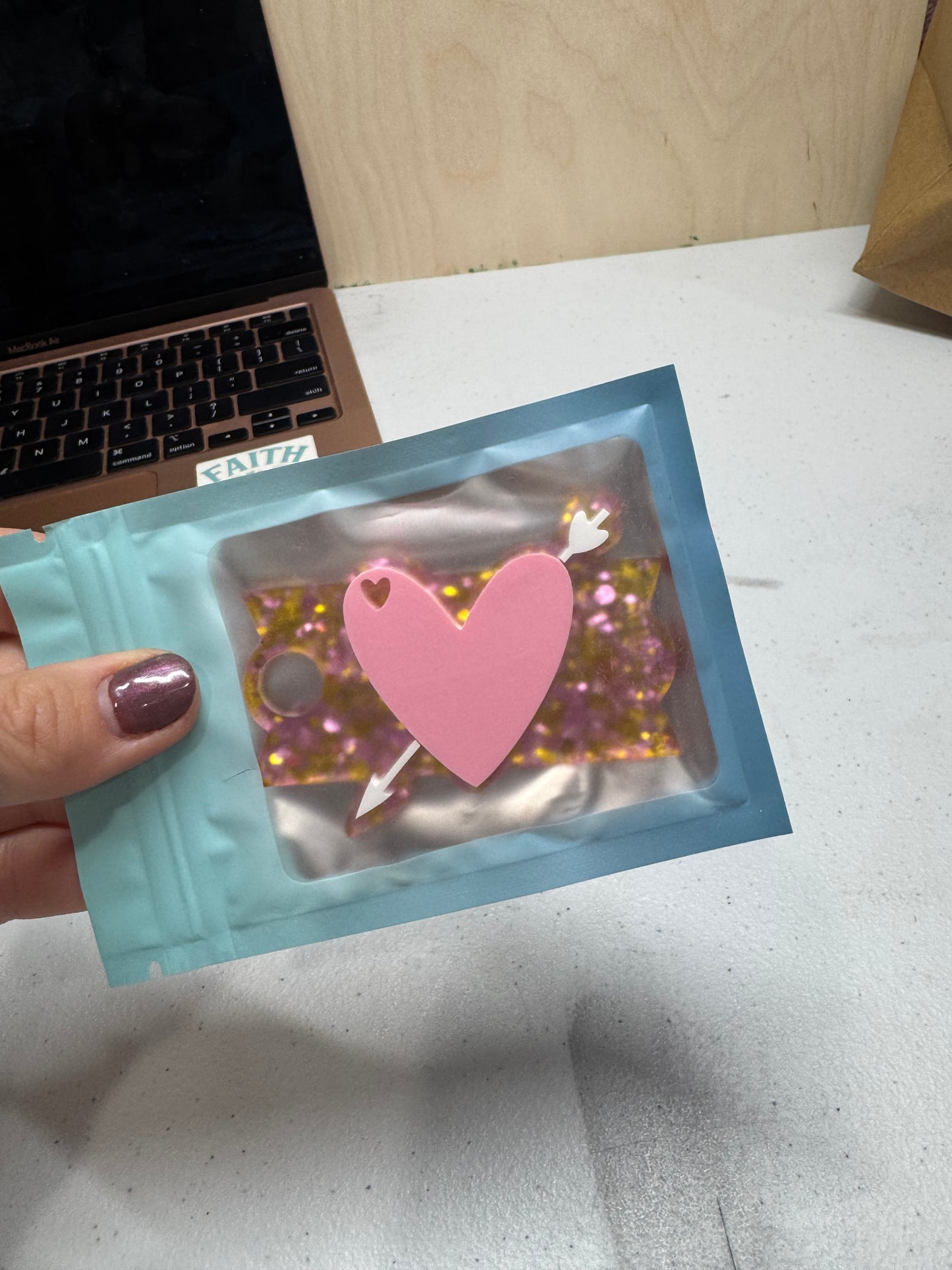 Heart with arrow 20oz Topper