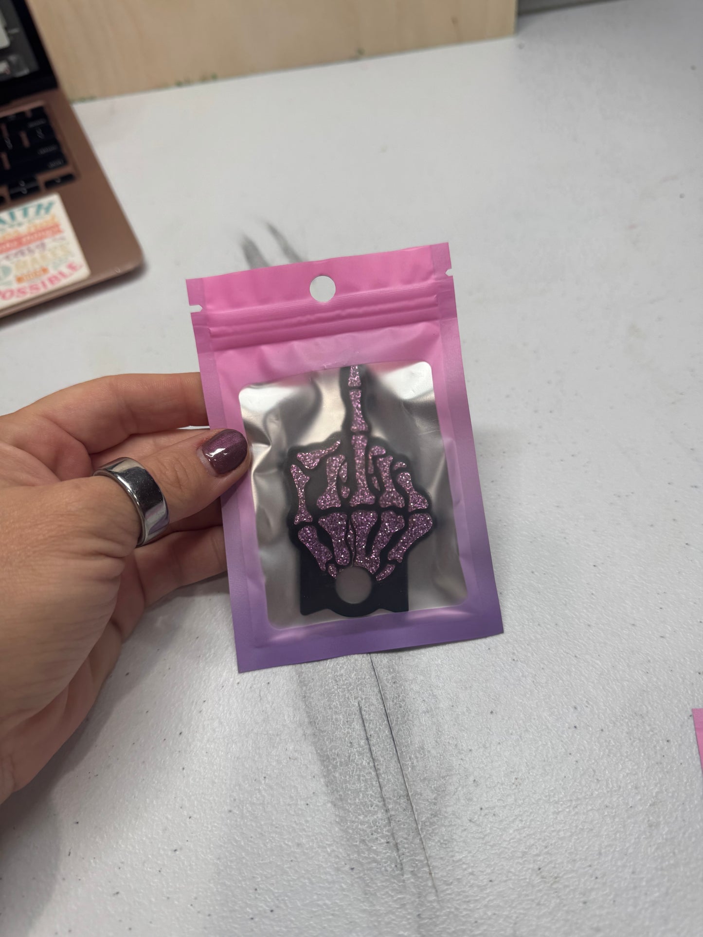 Middle Finger 30.40 oz tumbler topper