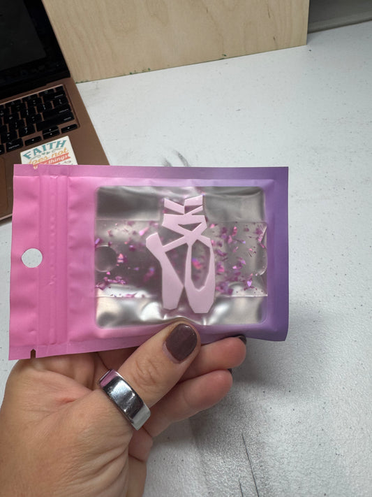 Ballet Slippers 30/40 oz topper